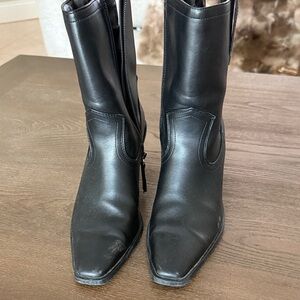 Black Women's Mid-Calf Leather Boots